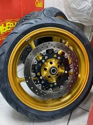 100